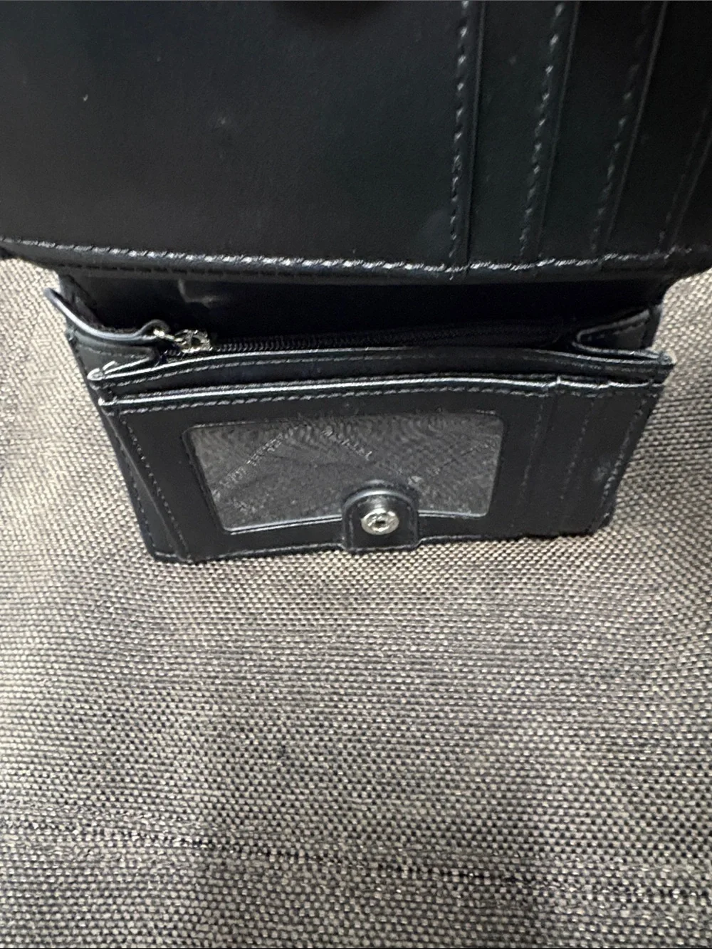 Michael Kors Bifold Snap Closure Leather Wallet - Picture 5 of 6